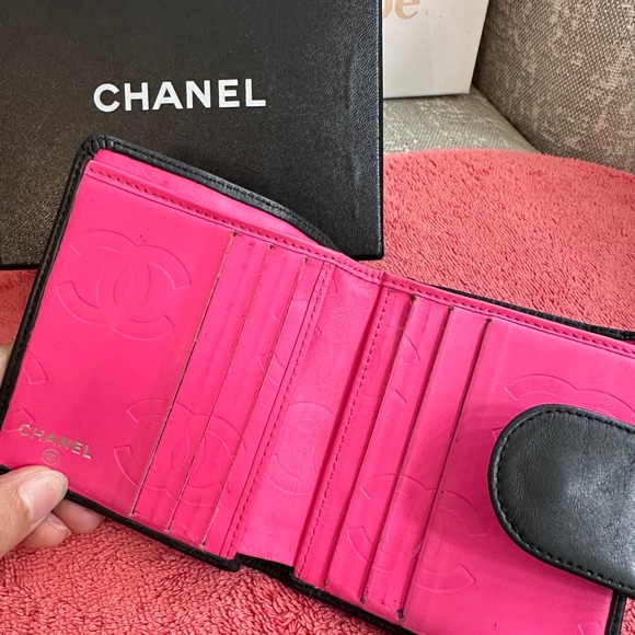 Chanel short wallet - Picture 2 of 4
